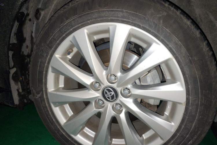 Used Toyota Camry 2019 2.0G Luxury Edition China VI Standard Right Front Wheel Hub