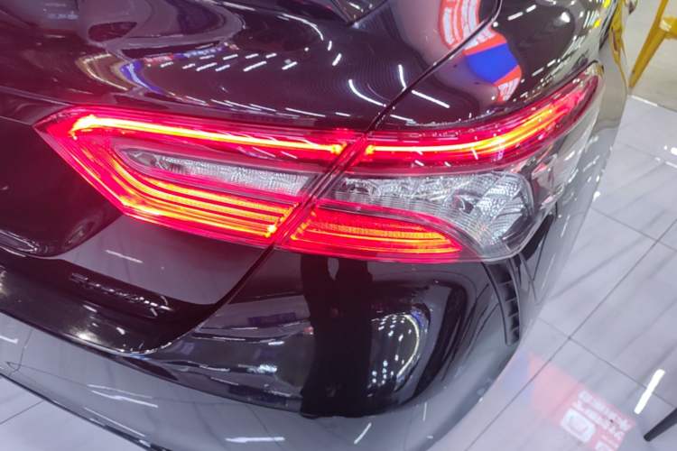 Used Toyota Camry 2019 Revised Version 2.5S Fēngshàng Edition Right Rear Taillight