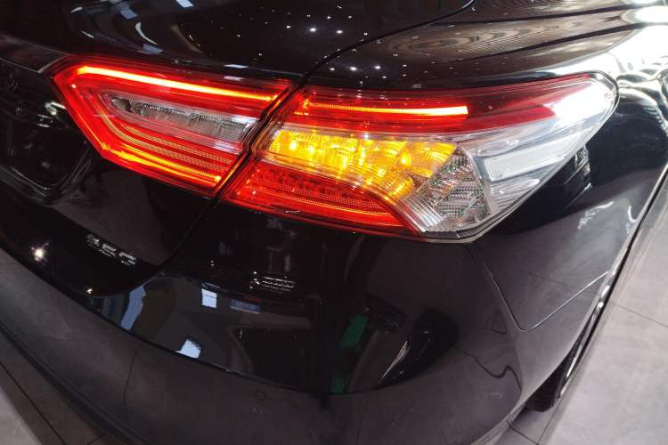 Used Toyota Camry 2019 2.5G Luxury Edition China VI Standard Right Rear Taillight