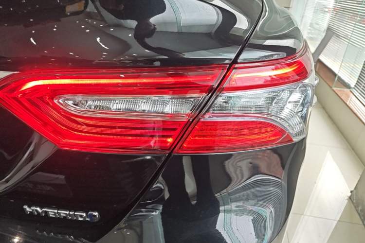 Used Toyota Camry 2019 Revised Version Dual-Engine 2.5 HG Luxury Edition Right Rear Taillight
