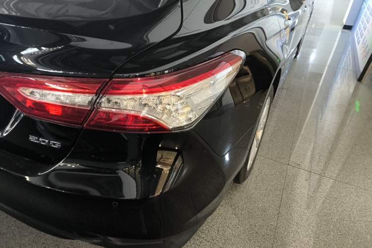 Used Toyota Camry 2019 Revised Version 2.0G Luxury Edition Right Rear Taillight
