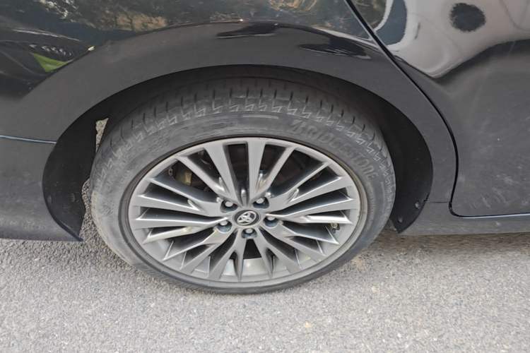 Used Toyota Camry 2019 Revised Version Dual-Engine 2.5 HG Luxury Edition Right Rear Wheel Hub