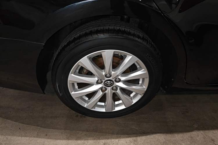 Used Toyota Camry 2019 Revised Version 2.0G Luxury Edition Right Rear Wheel Hub