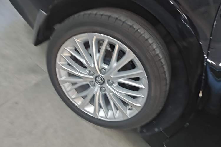 Used Toyota Camry 2019 2.5G Luxury Edition China VI Standard Right Rear Wheel Hub