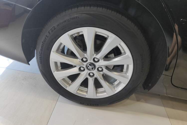 Used Toyota Camry 2019 2.0G Luxury Edition China V Standard Right Rear Wheel Hub
