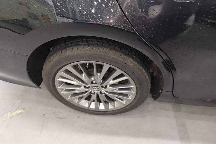 Used Toyota Camry 2019 Revised Version Dual-Engine 2.5 HG Luxury Edition Right Rear Wheel Hub