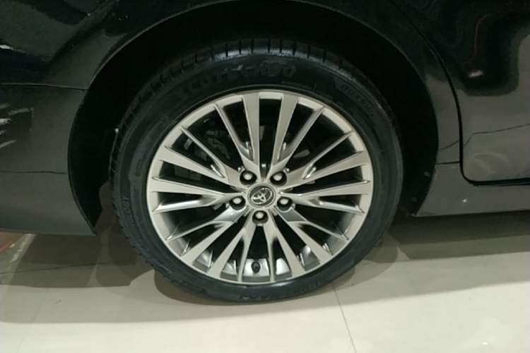 Used Toyota Camry 2019 Revised Version Dual-Engine 2.5 HG Luxury Edition Right Rear Wheel Hub