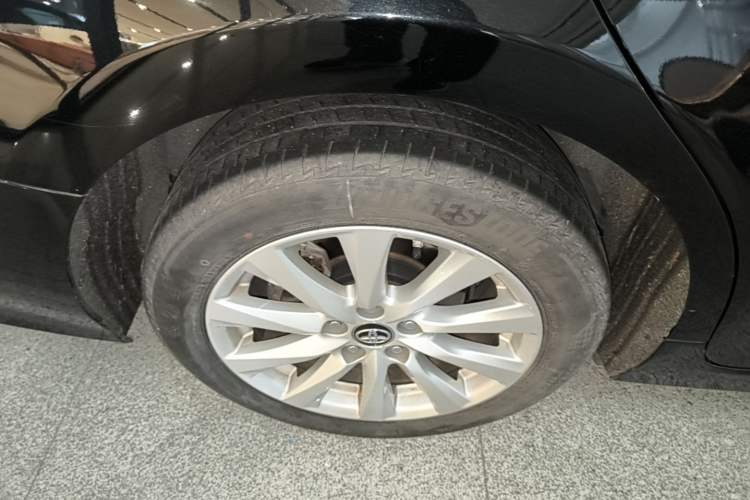 Used Toyota Camry 2019 Revised Version 2.0G Luxury Edition Right Rear Wheel Hub