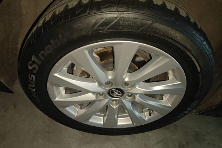 Used Toyota Camry 2019 Revised Version 2.0G Luxury Edition Right Rear Wheel Hub