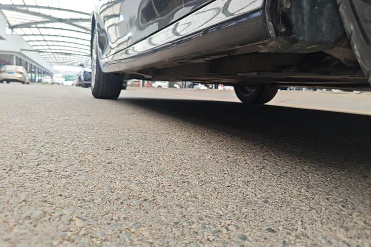 Used Toyota Camry 2019 Revised Version 2.0G Luxury Edition Right Side Sill