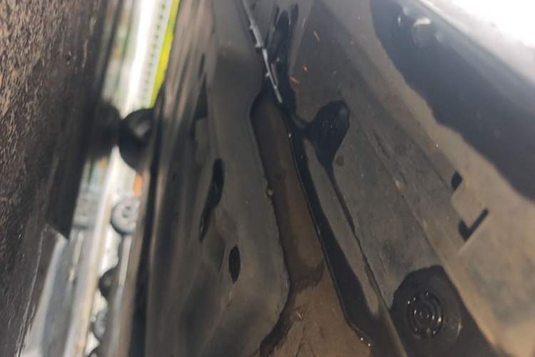 Used Toyota Camry 2019 Dual-Engine 2.5 HG Luxury Edition China V Standard Right Side Sill