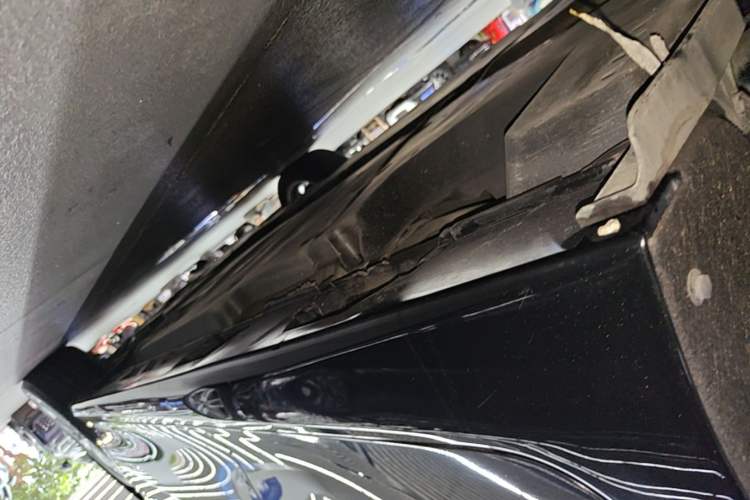 Used Toyota Camry 2019 2.0G Luxury Edition China VI Standard Right Side Sill