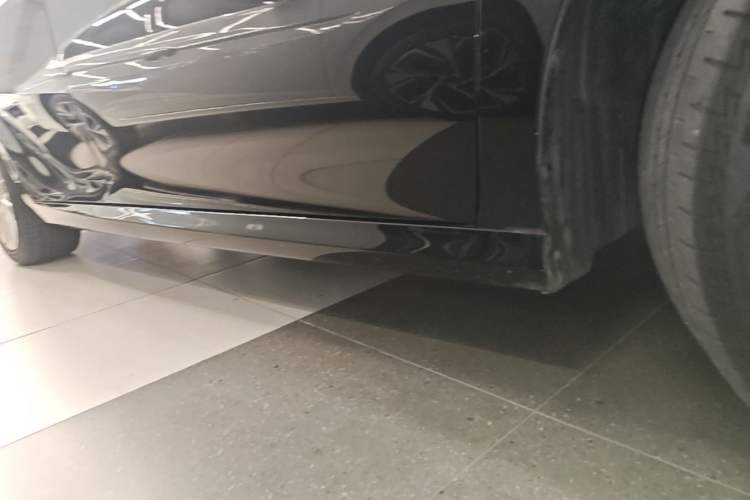 Used Toyota Camry 2019 Revised Version 2.5G Luxury Edition Right Side Sill