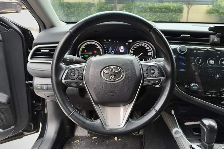 Used Toyota Camry 2019 Dual-Engine 2.5 HG Luxury Edition China VI Standard Steering Wheel