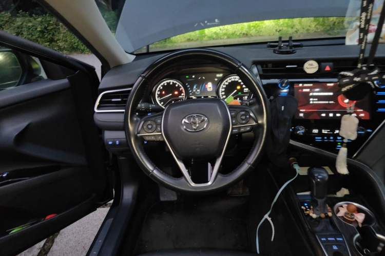 Used Toyota Camry 2019 2.5G Luxury Edition China VI Standard Steering Wheel