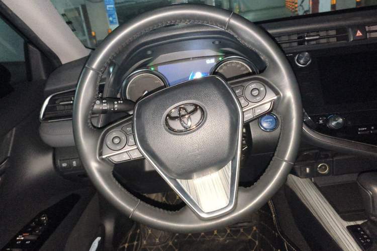 Used Toyota Camry 2019 Revised Version Dual-Engine 2.5 HG Luxury Edition Steering Wheel