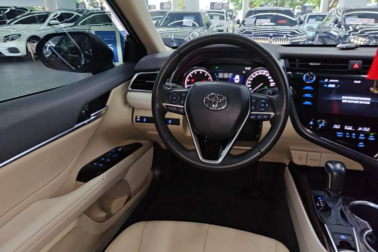 Used Toyota Camry 2019 2.0G Luxury Edition China VI Standard Steering Wheel