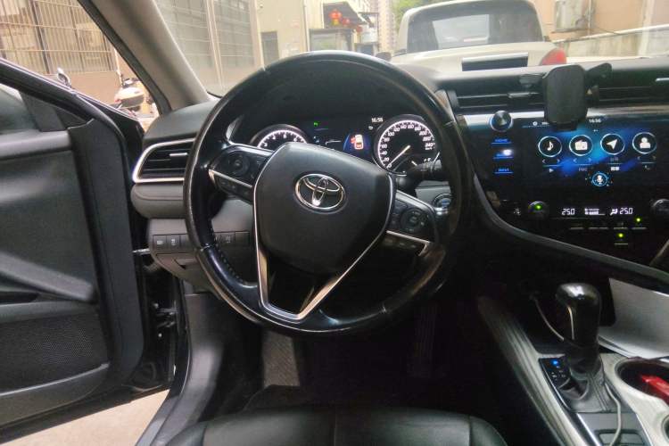 Used Toyota Camry 2019 2.0G Luxury Edition China V Standard Steering Wheel