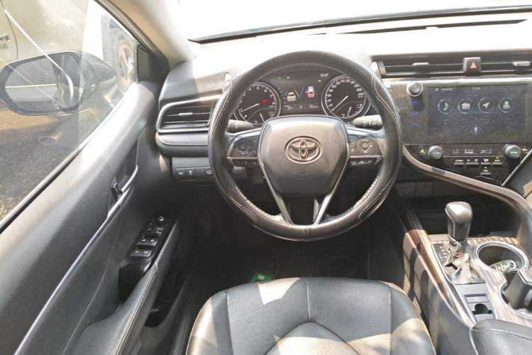 Used Toyota Camry 2019 2.0G Luxury Edition China VI Standard Steering Wheel