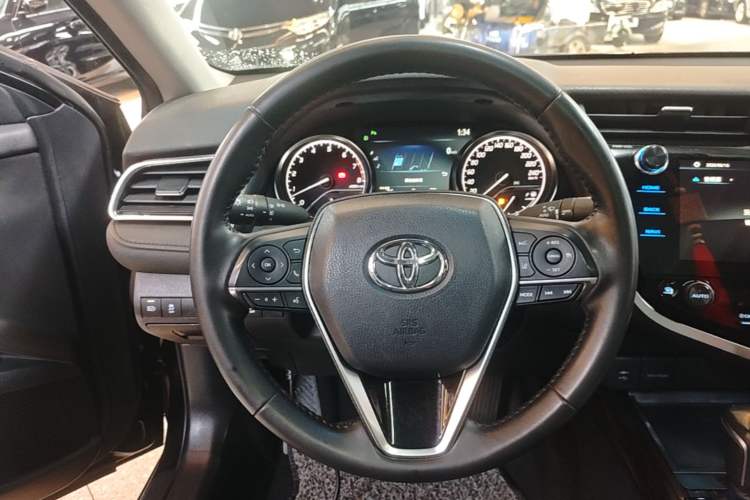 Used Toyota Camry 2019 2.5G Luxury Edition China VI Standard Steering Wheel