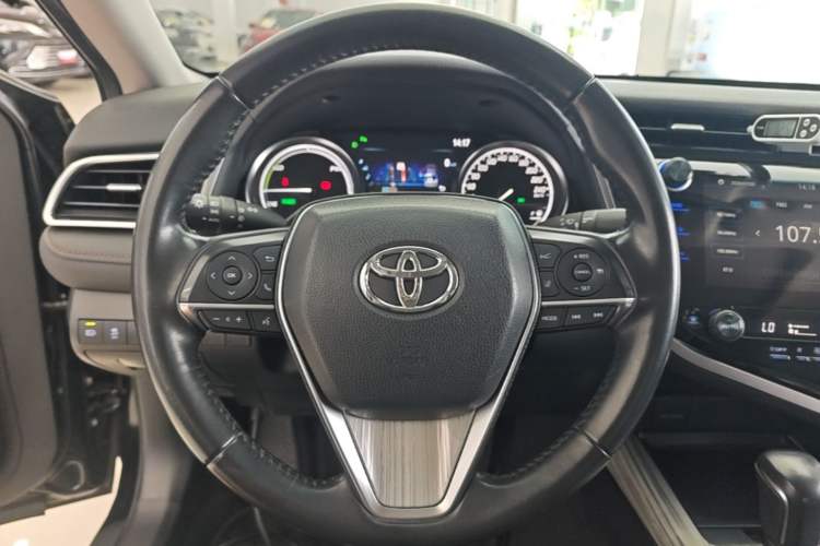 Used Toyota Camry 2019 Dual-Engine 2.5 HG Luxury Edition China VI Standard Steering Wheel
