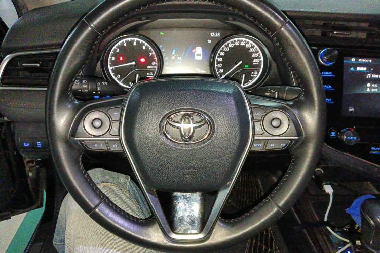 Used Toyota Camry 2019 2.0G Luxury Edition China VI Standard Steering Wheel