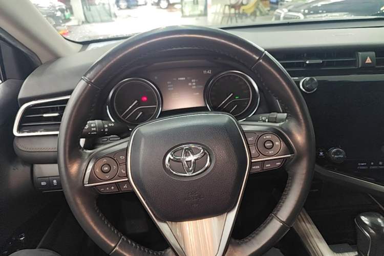 Used Toyota Camry 2019 Revised Version Dual-Engine 2.5 HG Luxury Edition Steering Wheel