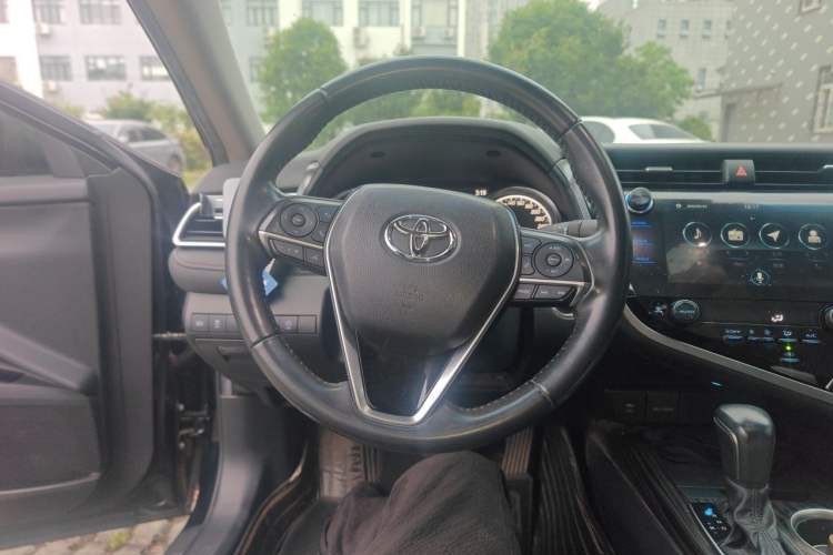 Used Toyota Camry 2019 Revised Version 2.0G Luxury Edition Steering Wheel