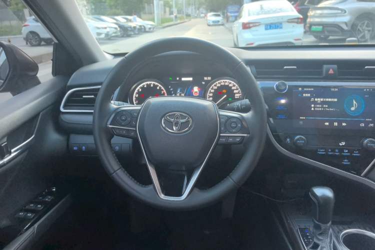 Used Toyota Camry 2019 2.5G Luxury Edition China VI Standard Steering Wheel