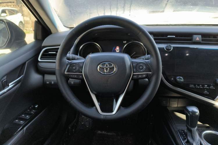 Used Toyota Camry 2019 2.5G Luxury Edition China VI Standard Steering Wheel