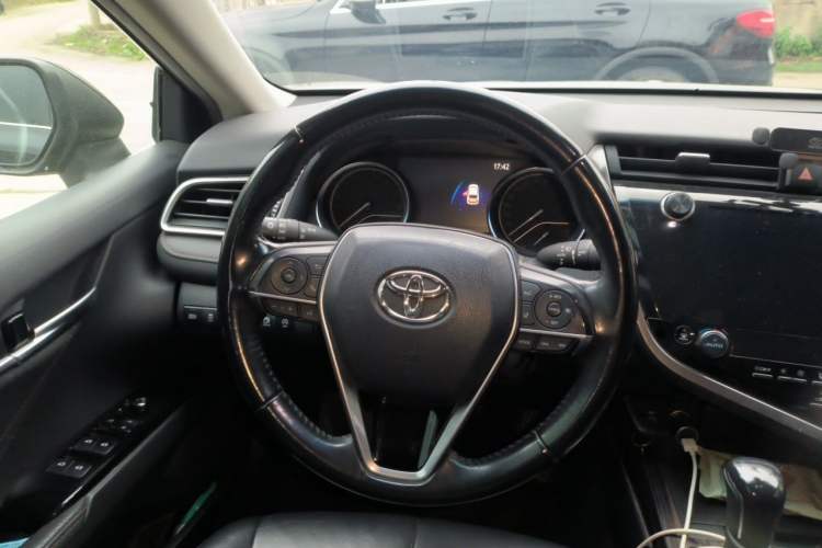 Used Toyota Camry 2019 2.5G Luxury Edition China VI Standard Steering Wheel