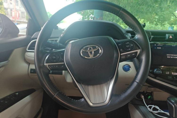 Used Toyota Camry 2019 Dual-Engine 2.5 HG Luxury Edition China VI Standard Steering Wheel