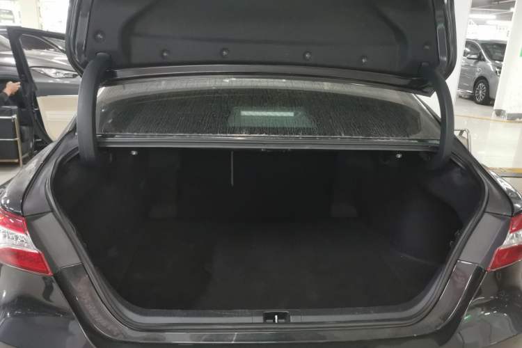 Used Toyota Camry 2019 2.0G Luxury Edition China VI Standard Trunk