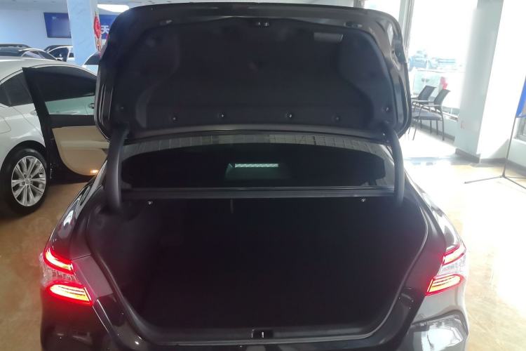 Used Toyota Camry 2019 2.5G Luxury Edition China VI Standard Trunk