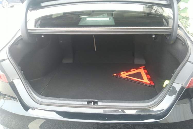 Used Toyota Camry 2019 Revised Version 2.5G Luxury Edition Trunk