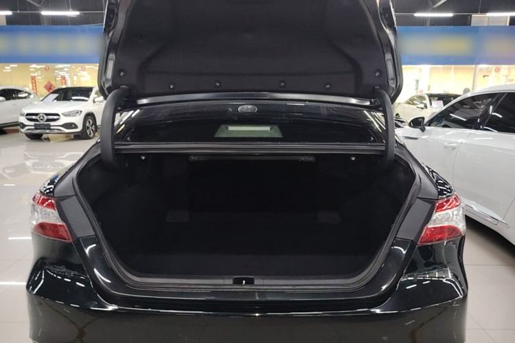 Used Toyota Camry 2019 Revised Version 2.0G Luxury Edition Trunk