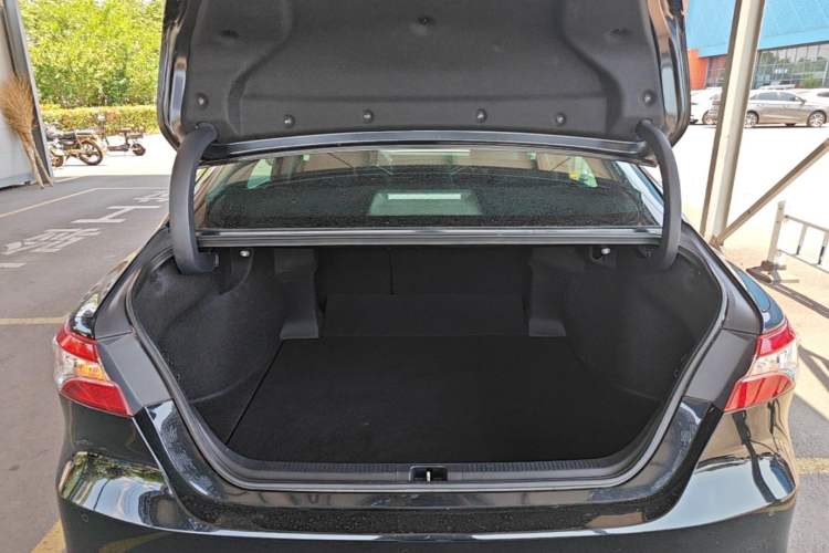 Used Toyota Camry 2019 2.0G Luxury Edition China VI Standard Trunk