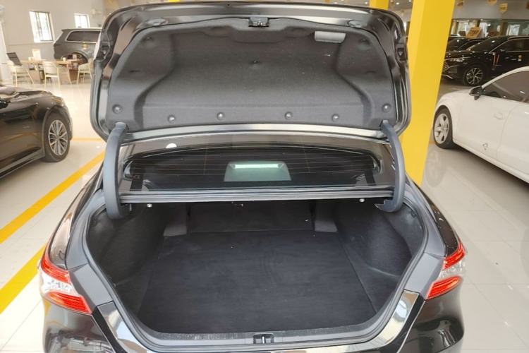 Used Toyota Camry 2019 Revised Version 2.0G Luxury Edition Trunk