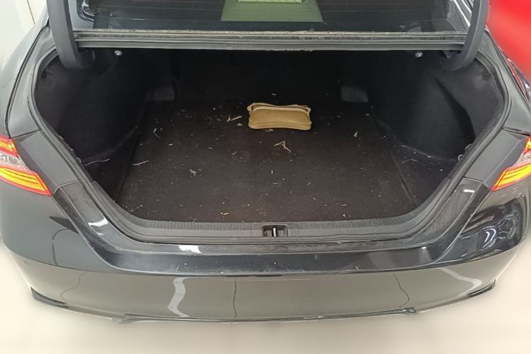 Used Toyota Camry 2019 2.0S FENGSHANG Version China V Standard Trunk