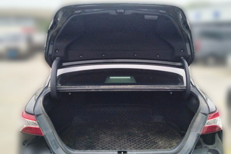 Used Toyota Camry 2019 Revised Version 2.0G Luxury Edition Trunk