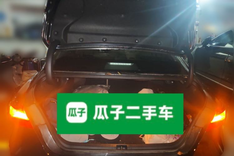 Used Toyota Camry 2019 Dual-Engine 2.5 HG Luxury Edition China VI Standard Trunk