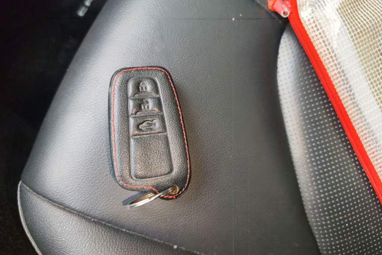 Used Toyota Camry 2019 2.5G Luxury Edition China VI Standard Vehicle Key