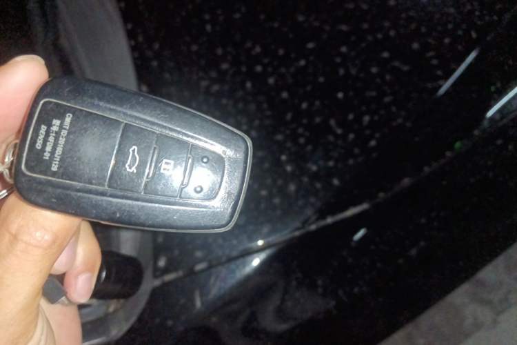 Used Toyota Camry 2019 2.0G Luxury Edition China VI Standard Vehicle Key