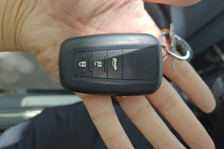 Used Toyota Camry 2019 2.0G Luxury Edition China V Standard Vehicle Key