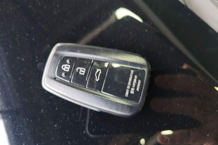 Used Toyota Camry 2019 2.5G Luxury Edition China V Standard Vehicle Key