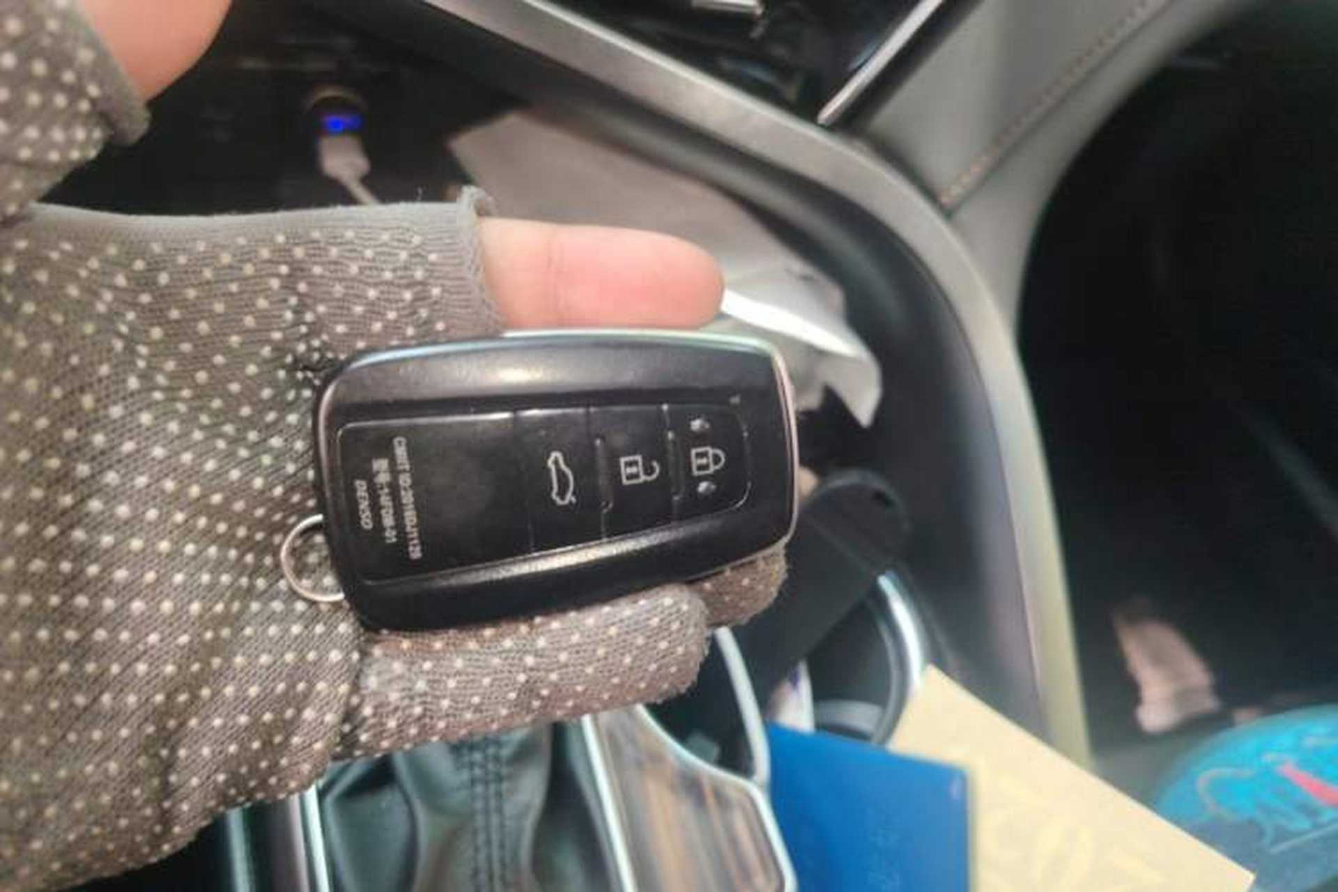 Used Toyota Camry 2019 2.0G Luxury Edition China VI Standard Vehicle Key