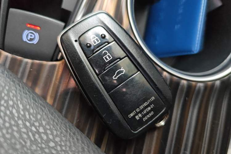 Used Toyota Camry 2019 Revised Version 2.5G Luxury Edition Vehicle Key