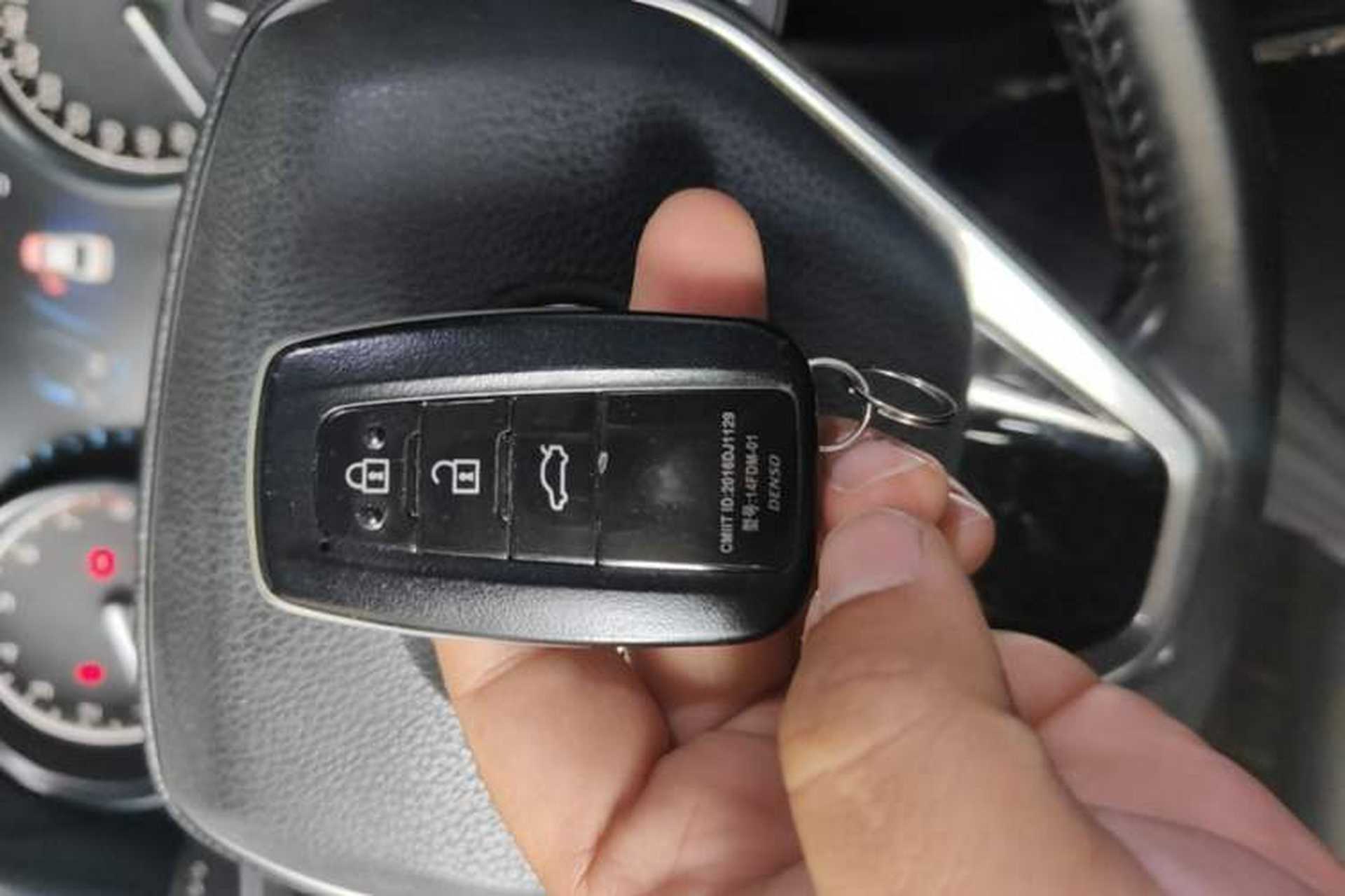 Used Toyota Camry 2019 2.0G Luxury Edition China VI Standard Vehicle Key