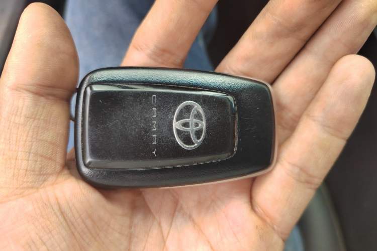 Used Toyota Camry 2019 2.5G Luxury Edition China VI Standard Vehicle Key