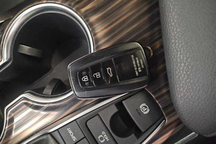 Used Toyota Camry 2019 Revised Version 2.5G Luxury Edition Vehicle Key